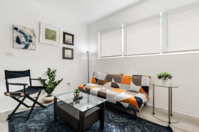 Chic 1br Retreat Near Brickell Relax & Explore!